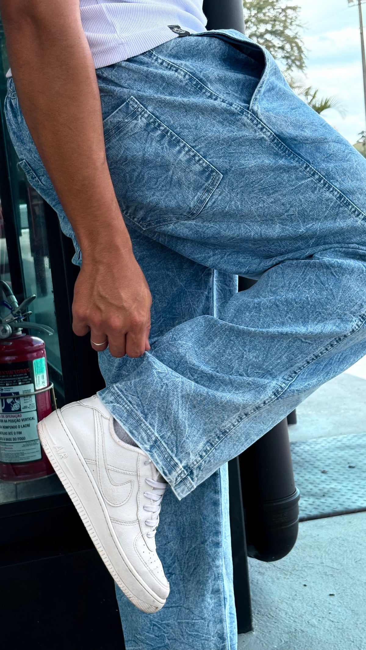 Calça Baggy Azul Claro Estonado