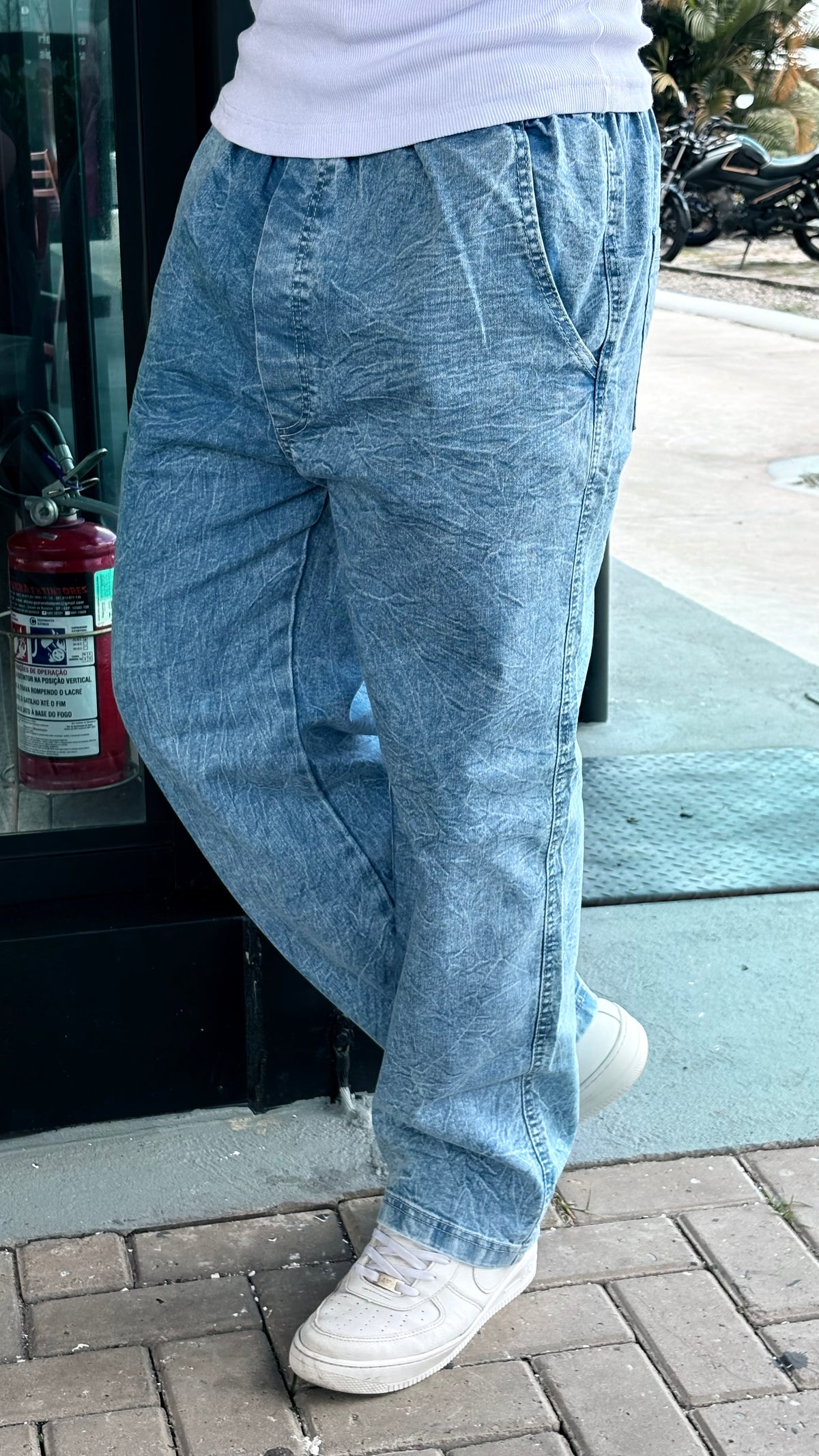 Calça Baggy Azul Claro Estonado