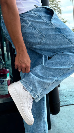 Calça Baggy Azul Claro Estonado